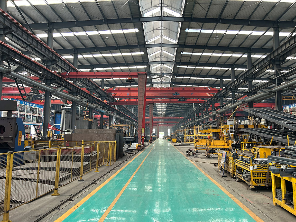 Tongya Automobile Co.,Ltd--Notre usine couvre une superficie de plus de 400,000 mètres carrés et dispose de ses propres ateliers de production.