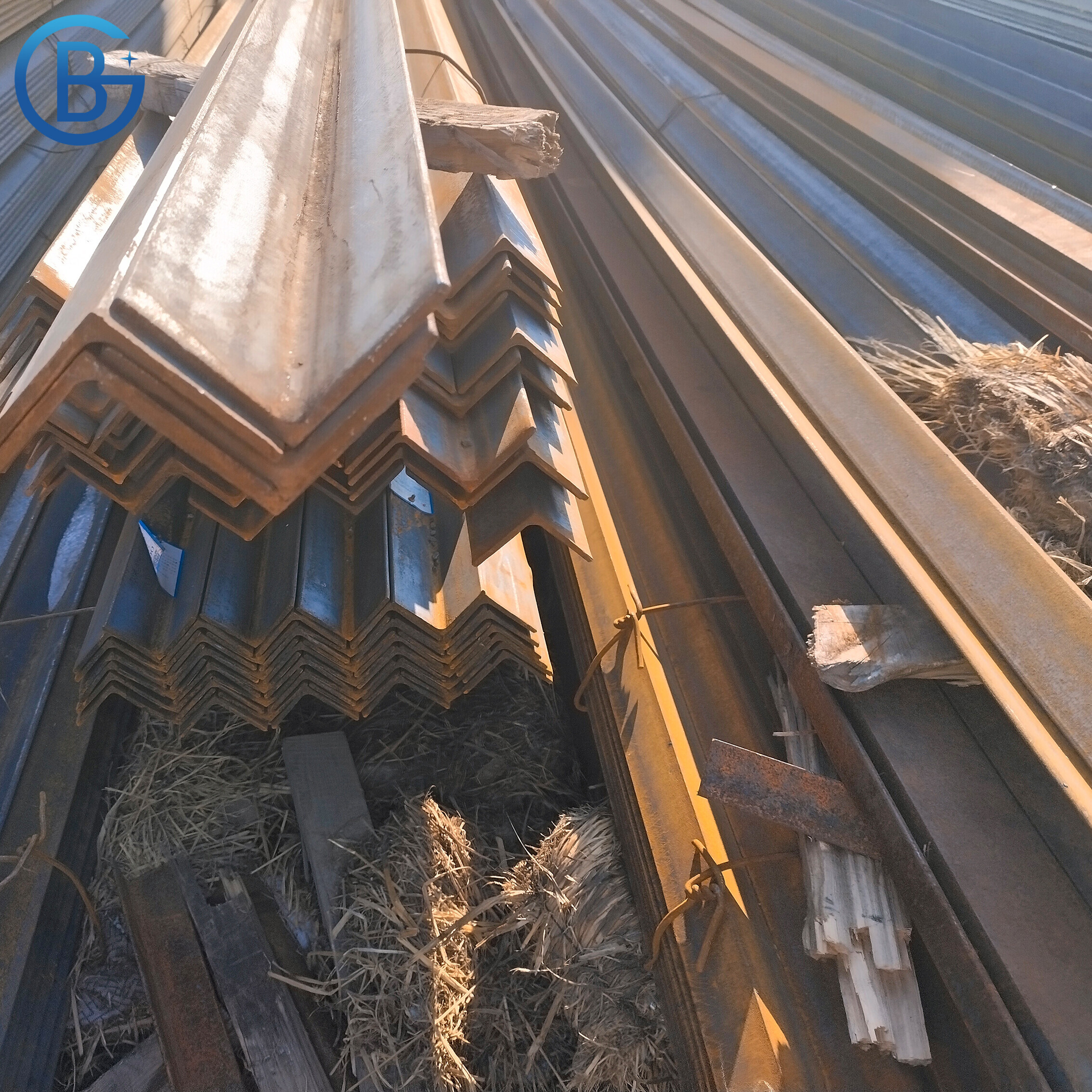 Slotted Angle Iron/ Hot Rolled Angle Steel/ MS Angles Size