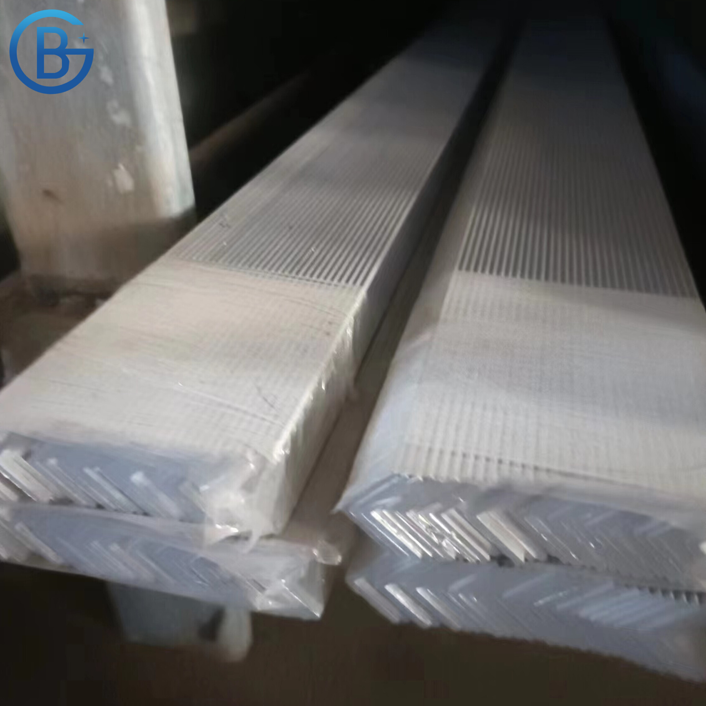 Slotted Angle Iron/ Hot Rolled Angle Steel/ MS Angles Size