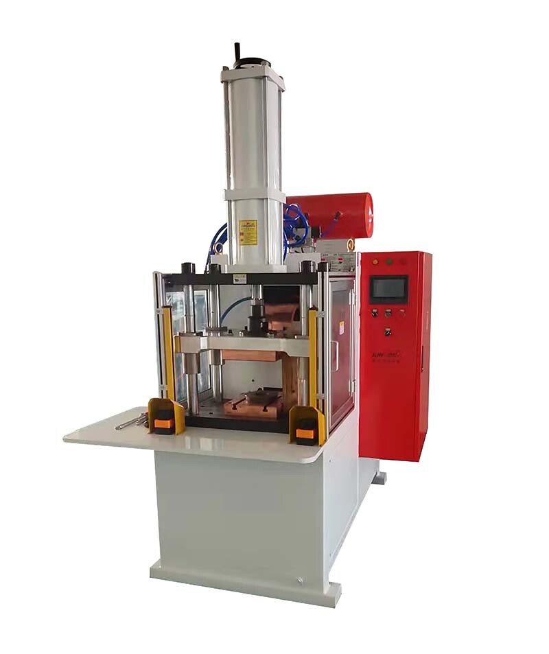 The working principle of the energy storage spot welding machine