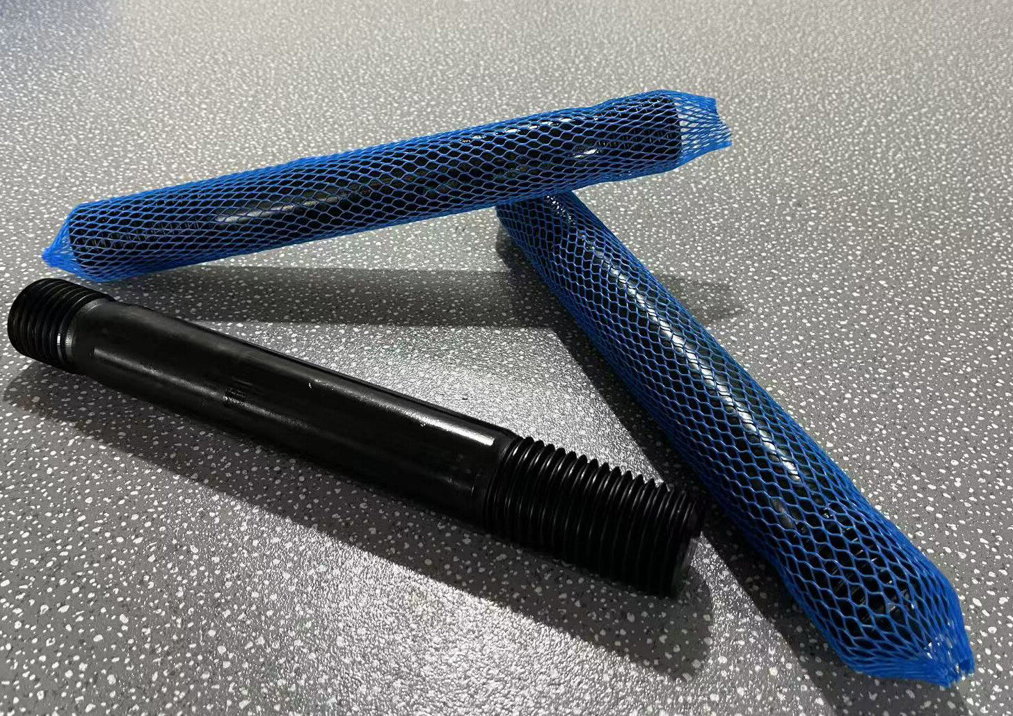 STUD-RAYCHIN4.jpg STUD-RAYCHIN4.jpg