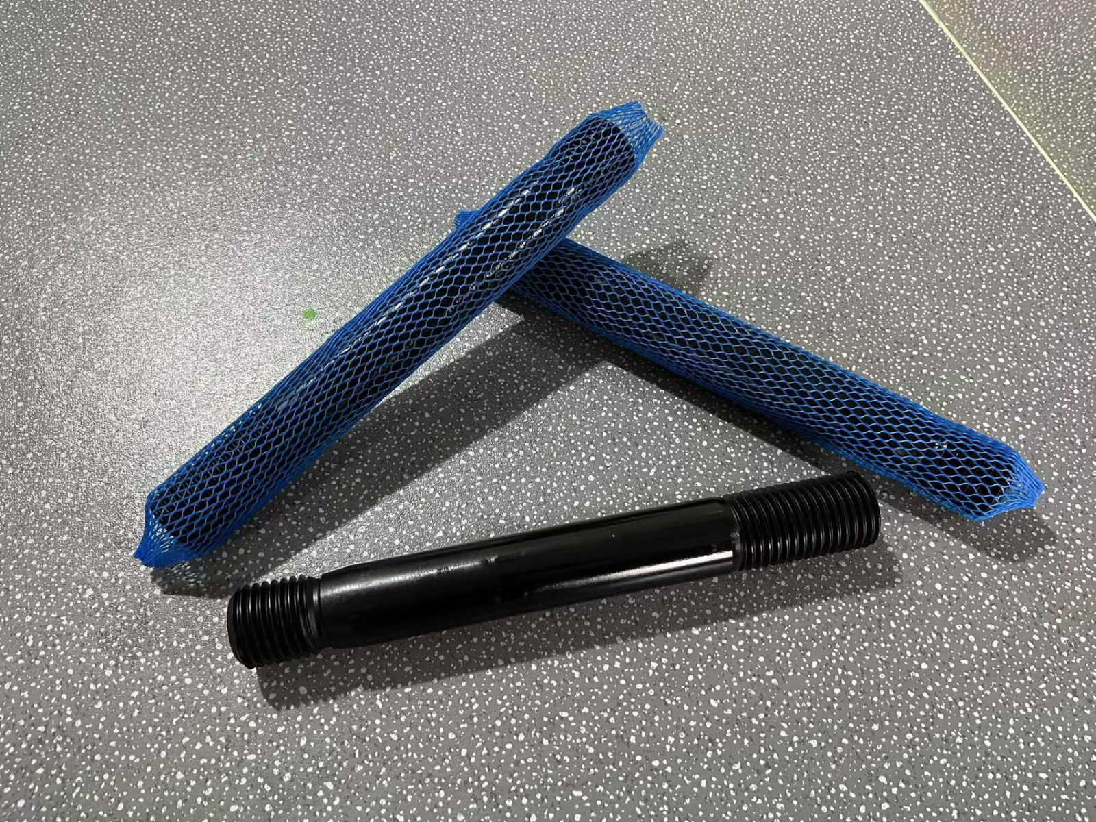 STUD-RAYCHIN6.jpg STUD-RAYCHIN6.jpg