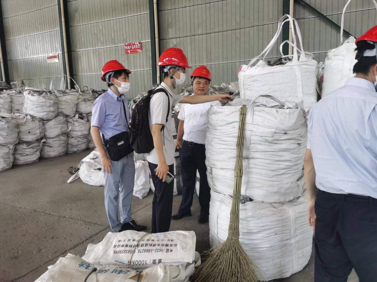 일본 아이신 회사의 전문가 및 리더들이 방문하여 시찰하도록 환영합니다.