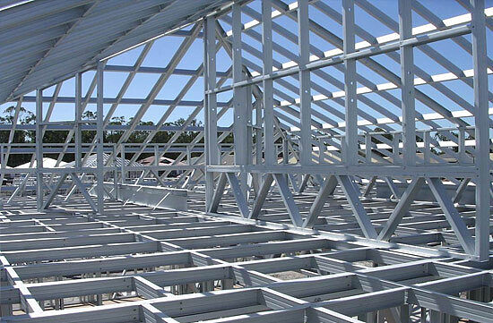 Các bộ phận kết cấu thép, thép hình chữ H, thép hình chữ C, thép góc, v.v. được sử dụng rộng rãi trong ngành xây dựng hiện đại. Phải loại bỏ lớp gỉ hoặc lớp oxit trước khi sử dụng.
Để đạt được hiệu suất chống ăn mòn và tính thẩm mỹ tốt.