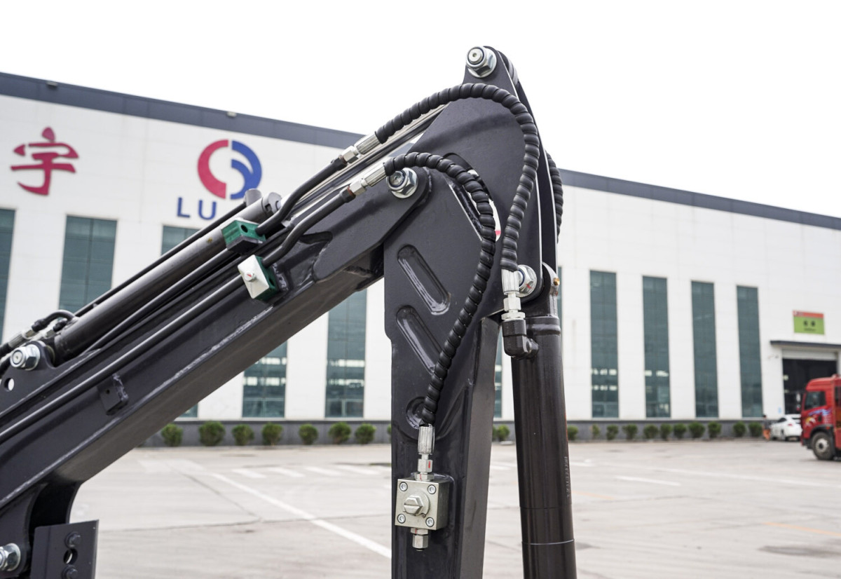 1728869431704263198988918784.jpg style=