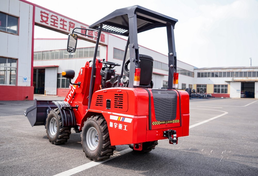 906 Compact Wheel Loader