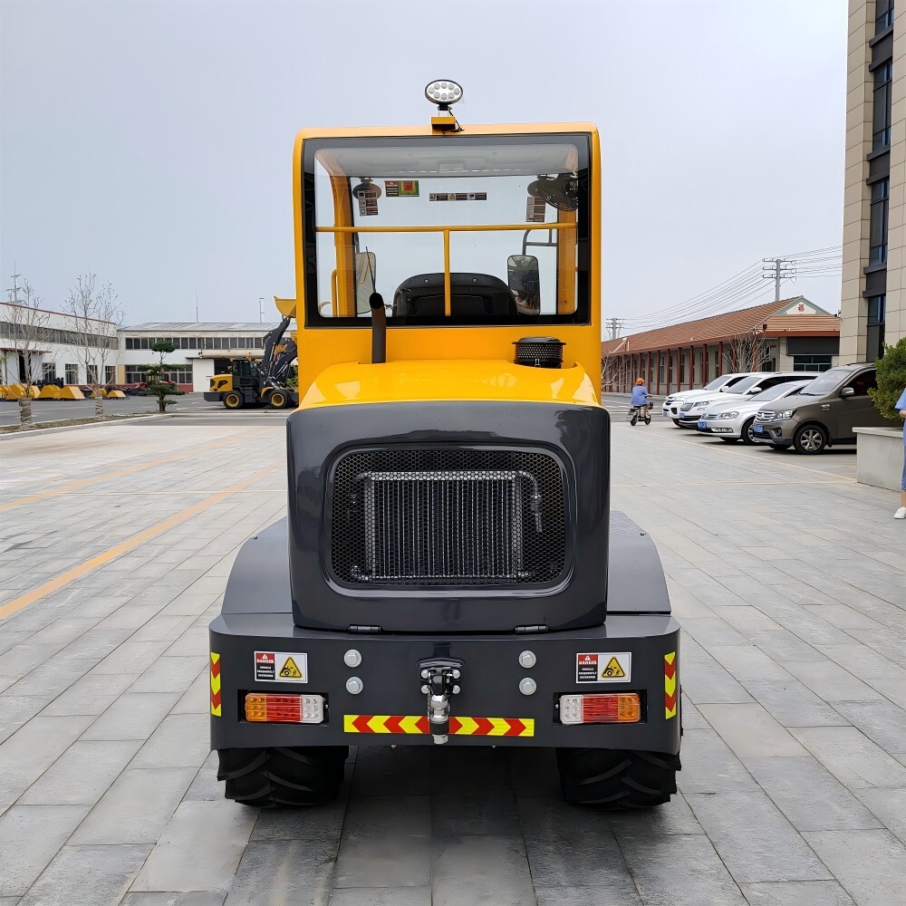 908 Compact Wheel Loader