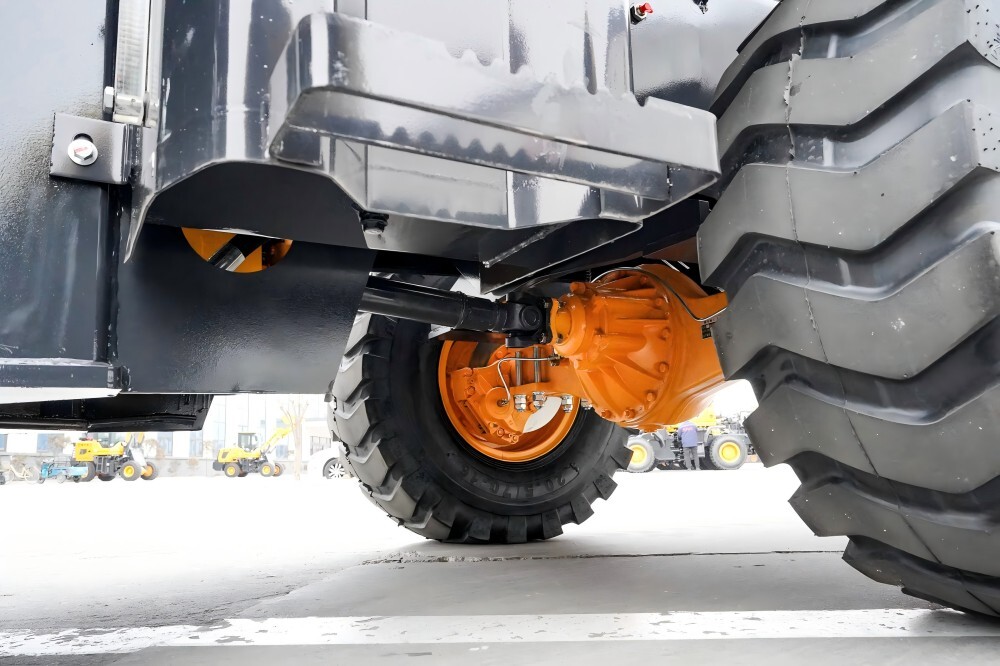 930 Compact Wheel Loader