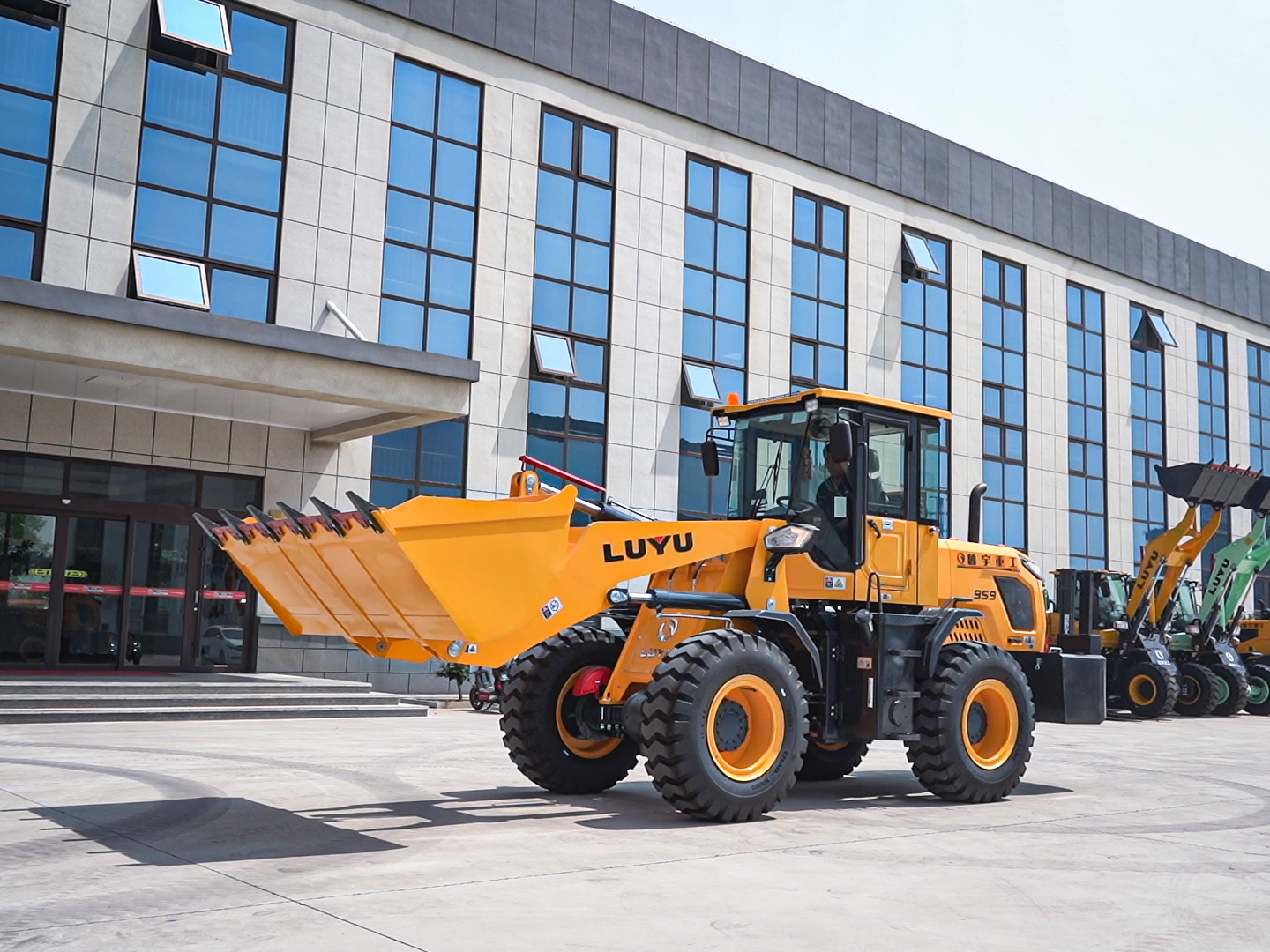 Learn About Your Wheel Loader Getting Started Guide