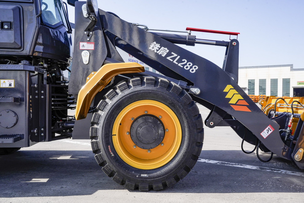 Tire selection instructions for Luyu loaders