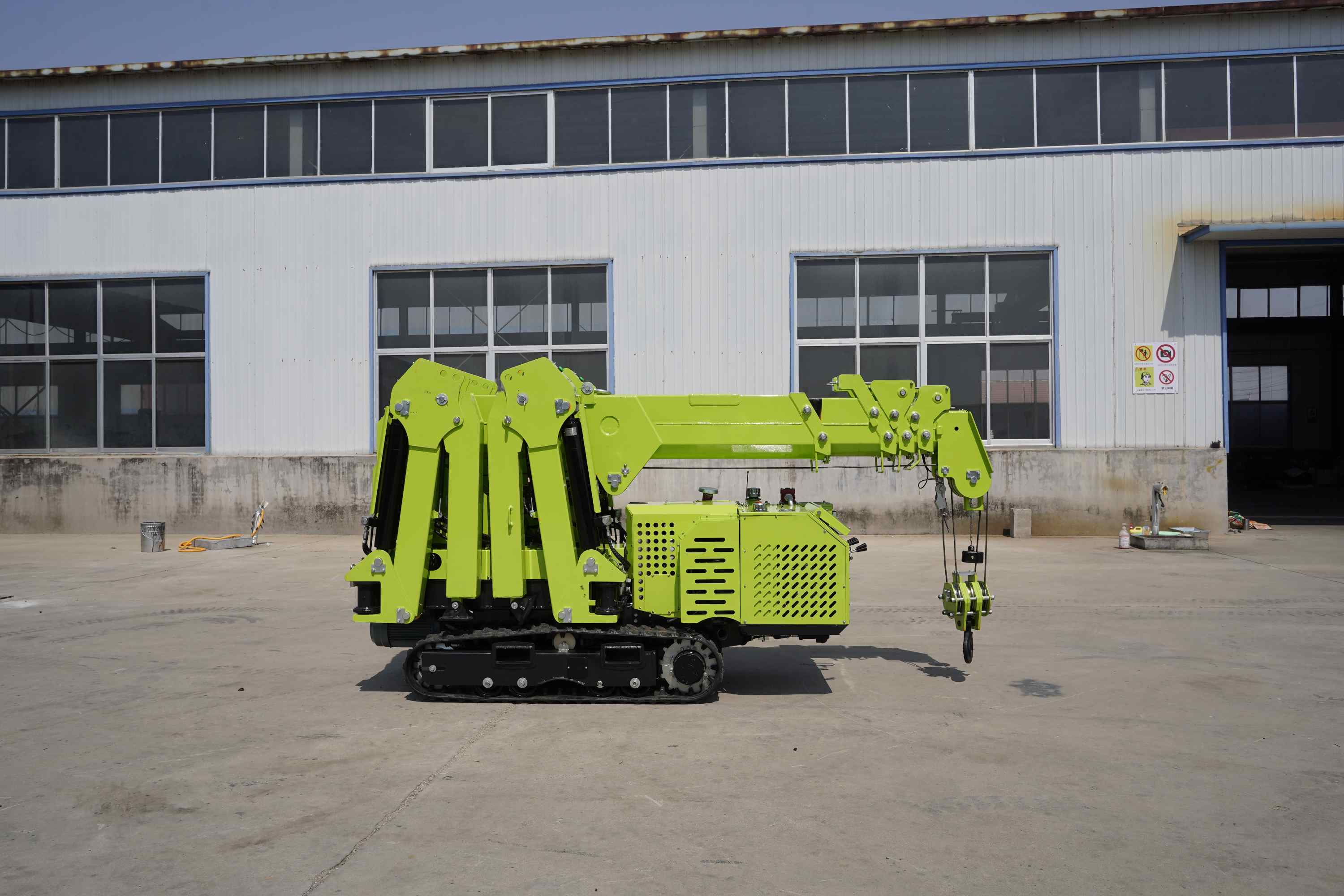 LUYU Spider Crane Successfully Delivered to the Netherlands