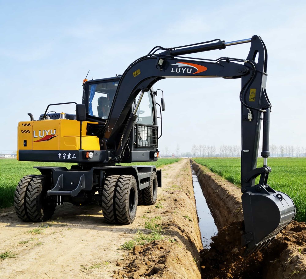 Why Modern Farms are Swapping Old Gear for a Wheel Excavator