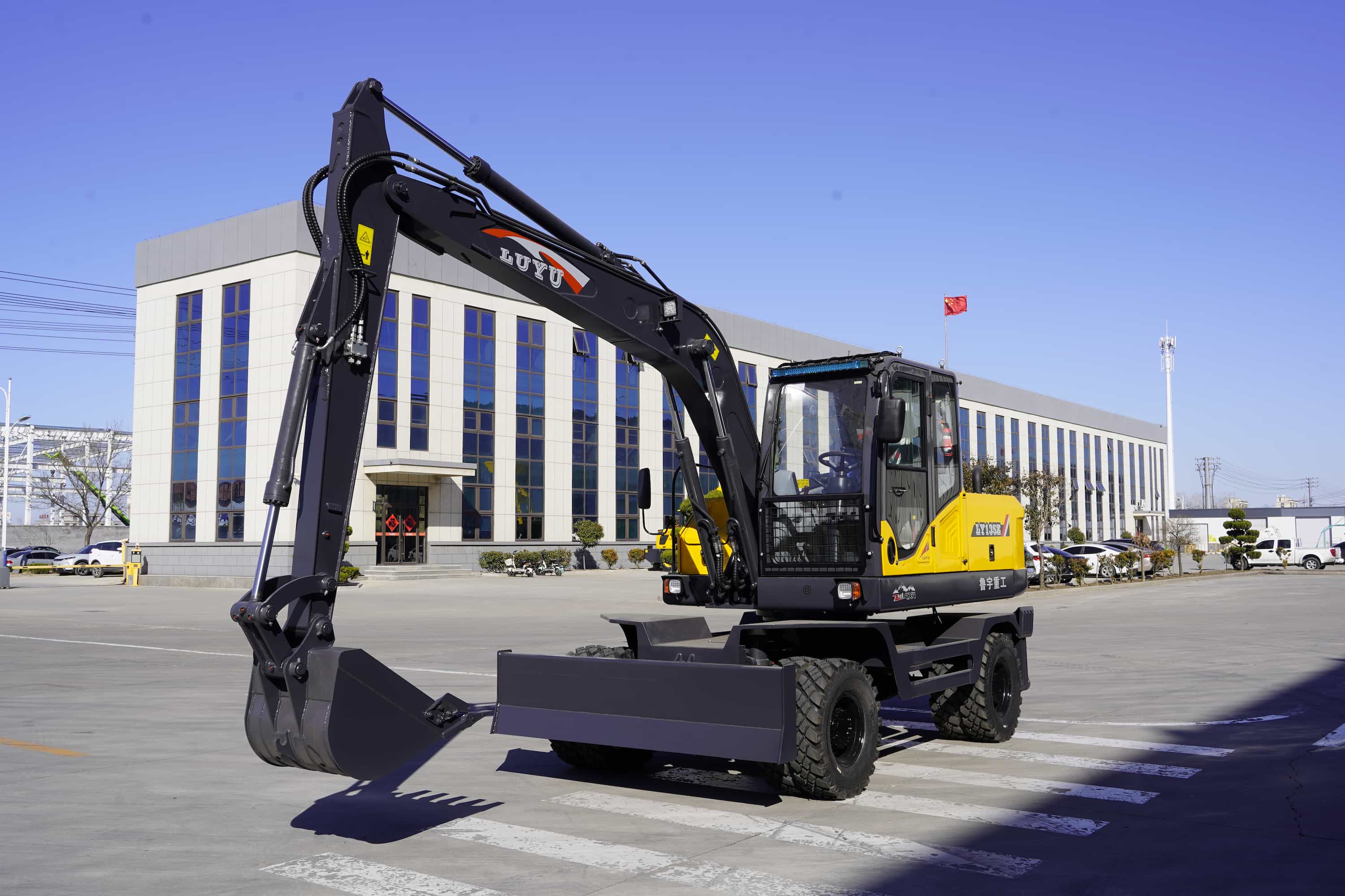 Wheel Excavator LUYU