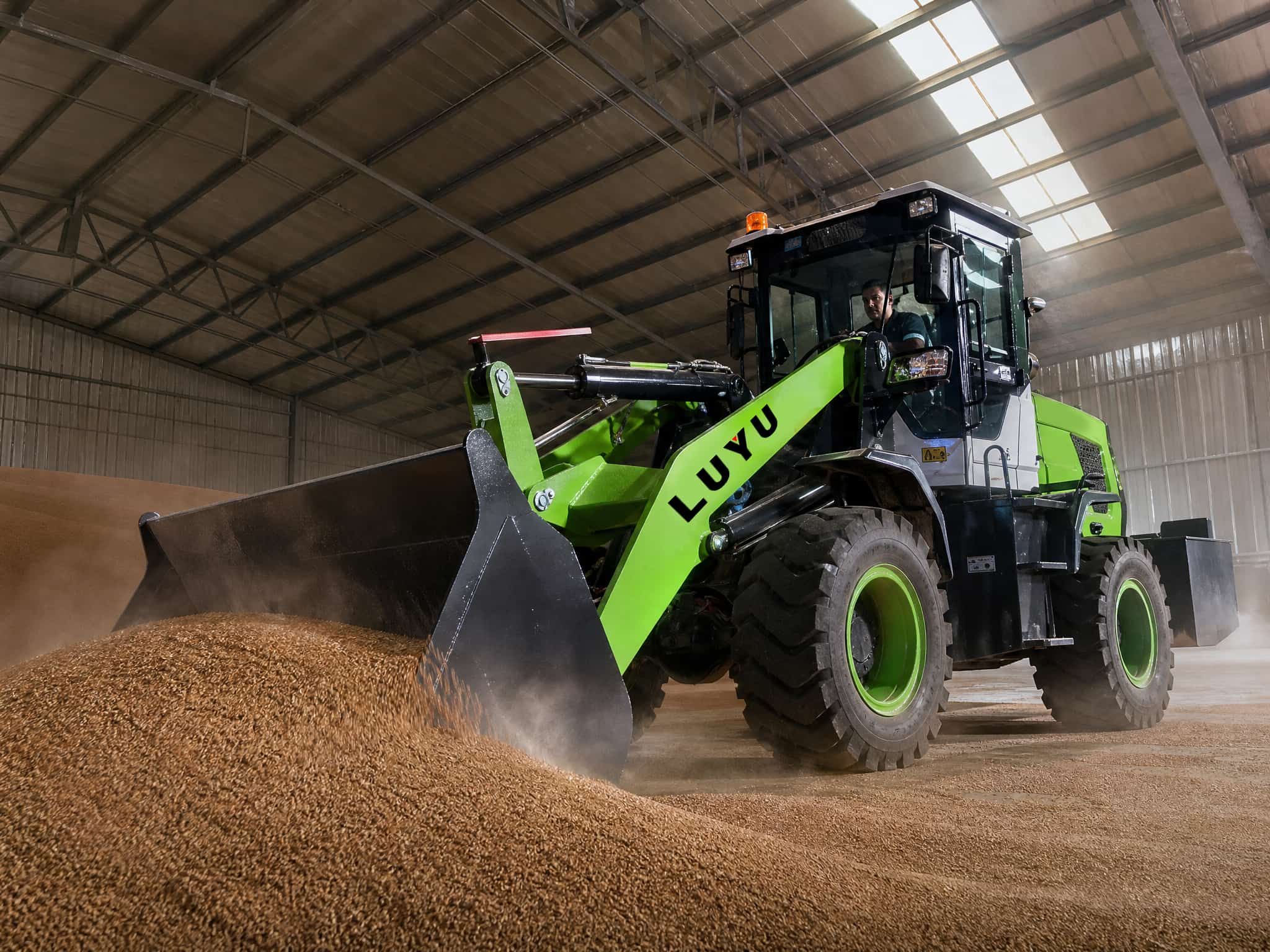 Grain Bucket vs Standard Bucket: How to Choose for Bulk Grain Loading Grain Bucket vs Standard Bucket: How to Choose for Bulk Grain Loading