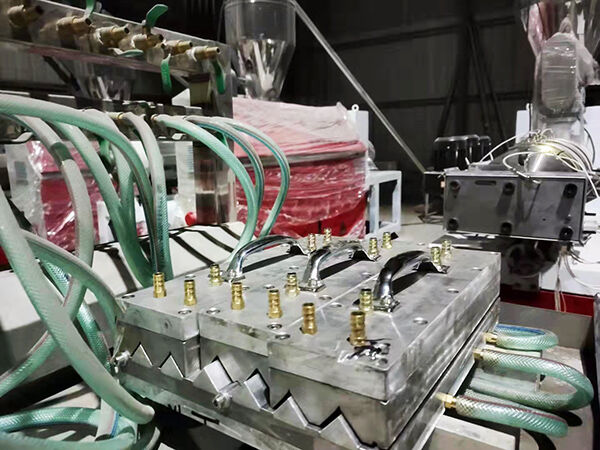 PVC plastic corner bead /angle bead profile with mesh extrusion machine production line