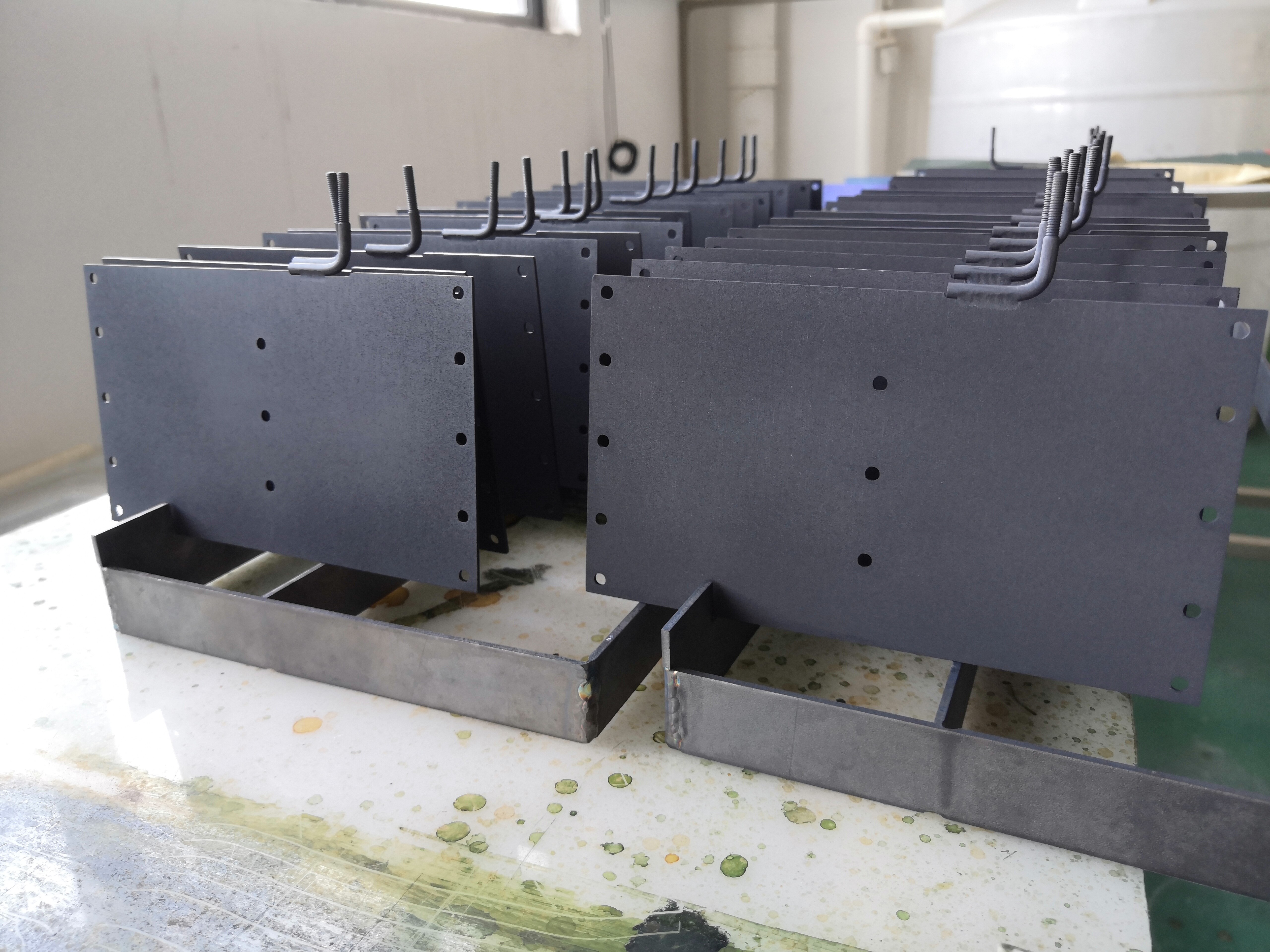 Chlorine And Oxygen Evolution Type Titanium Anode