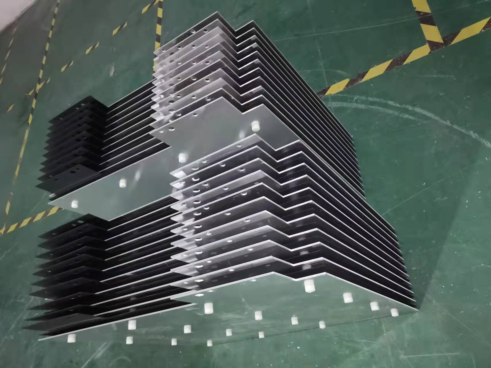 Electrolytic cell in water treatment field