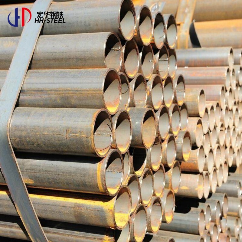 Low Price Seamless Tube Weld Pipe ASTM A106 A36 A53 A192 Q235 Q235B Carbon Steel Pipe in Factory for street light steel pipe