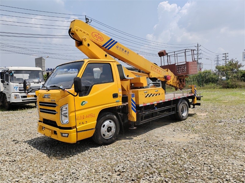 Runli 24m Aerial Work Platform Vehicle