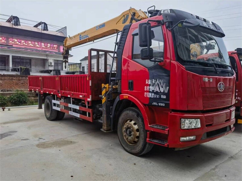 XCMG 8 ton Truck Crane