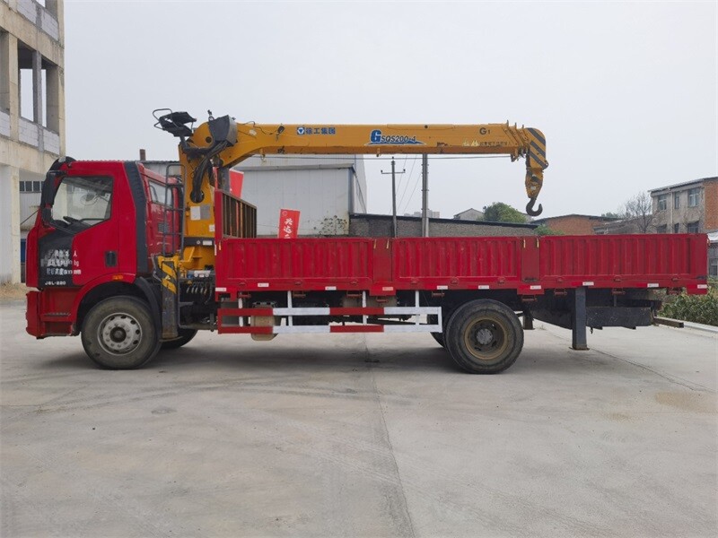 XCMG 8 ton Truck Crane