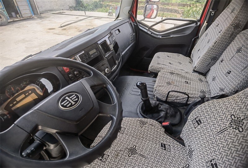 XCMG 8 ton Truck Crane