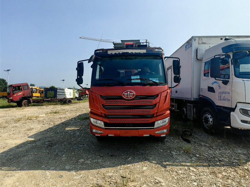 Weilong 12 tons Truck Crane