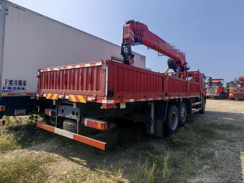 Weilong 12 tons Truck Crane