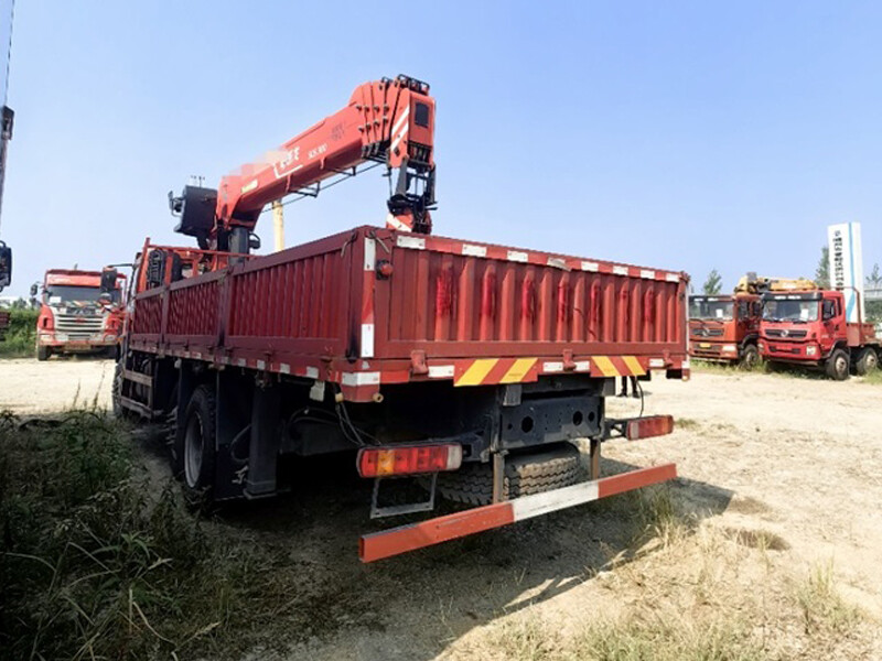 Weilong 12 tons Truck Crane