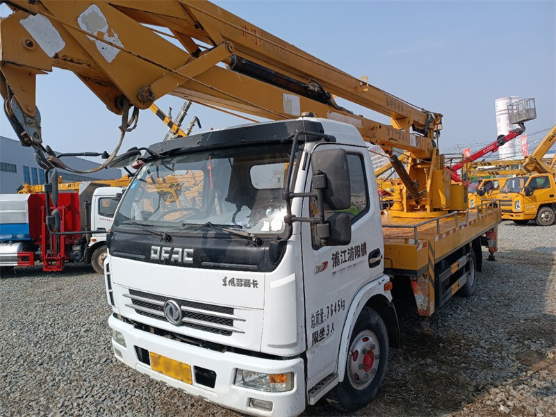 Dongfeng Dolica 18m Aerial Work Platform Vehicle