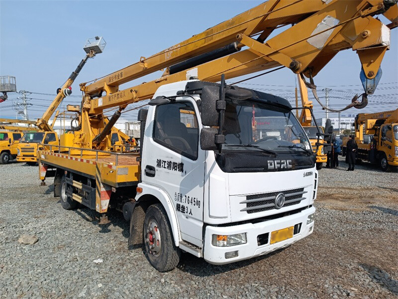 Dongfeng Dolica 18m Aerial Work Platform Vehicle