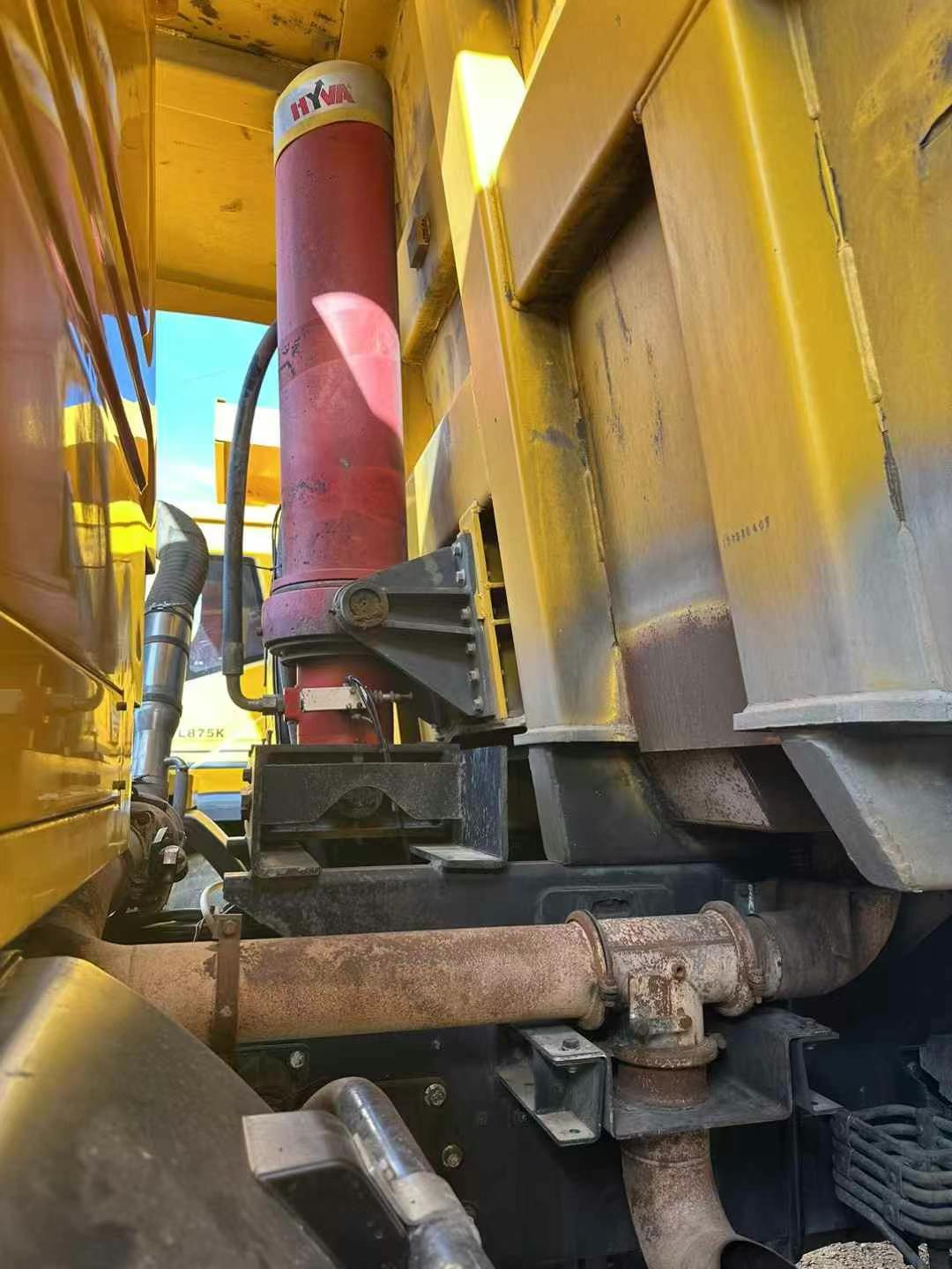 Mining Dump Truck-875D