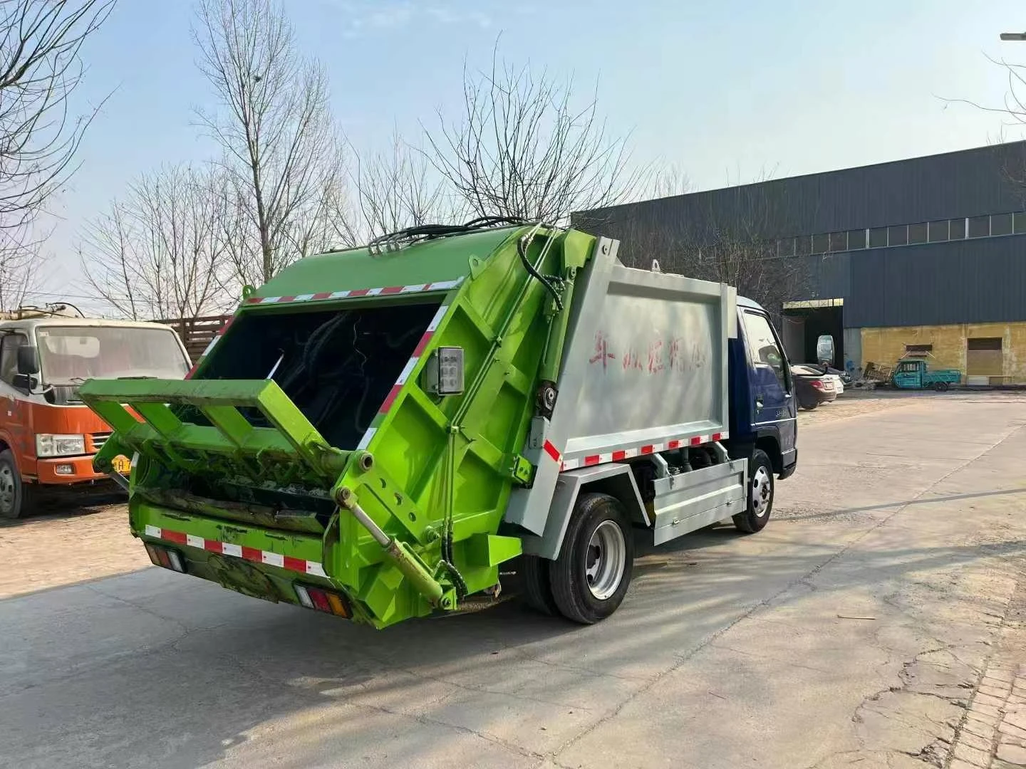 Garbage Truck 