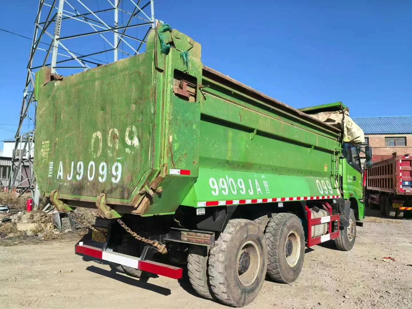 ‌Auman Dump Truck
