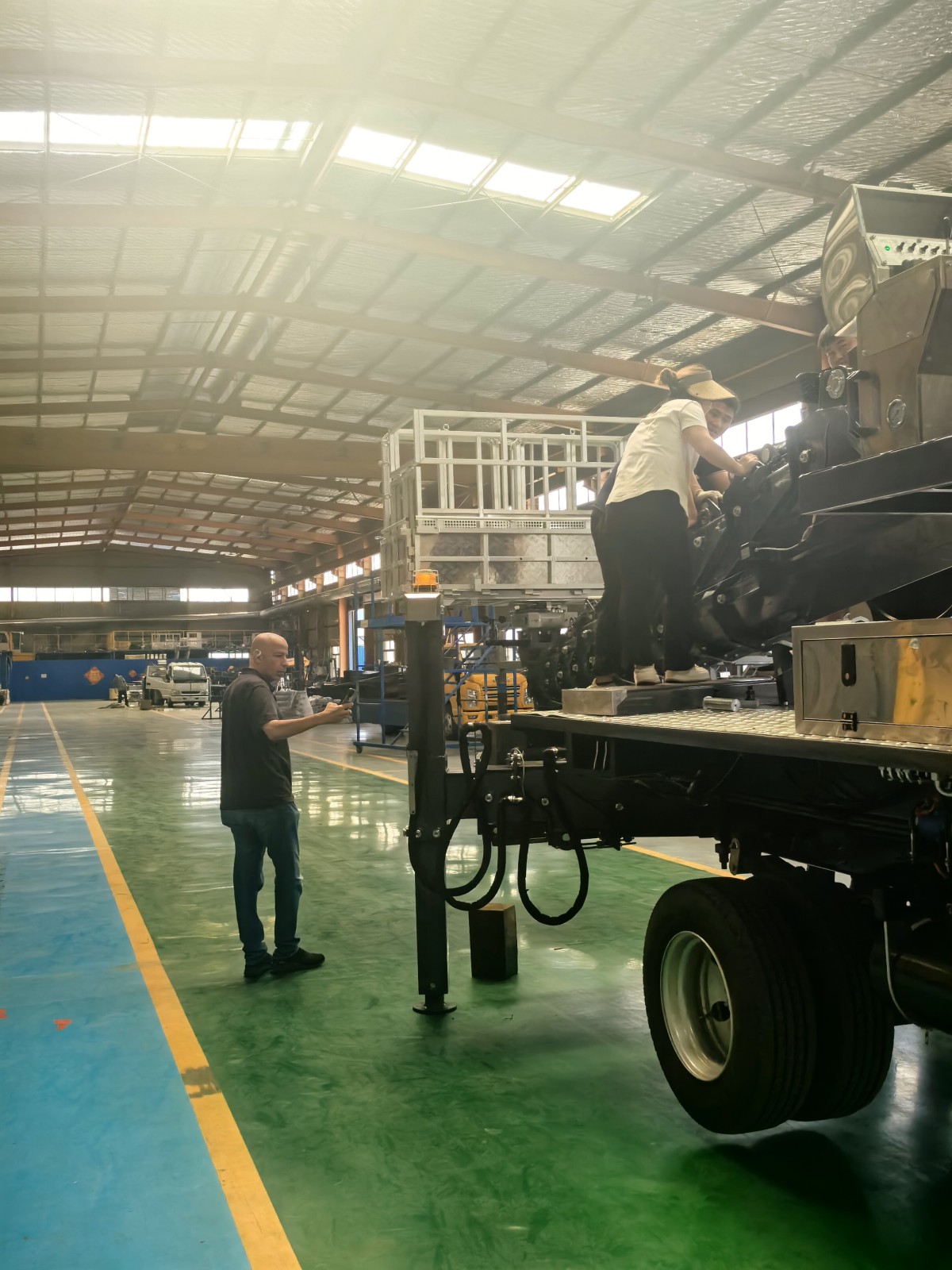 F4DD5DF22CF72FF98365F2B285584C42