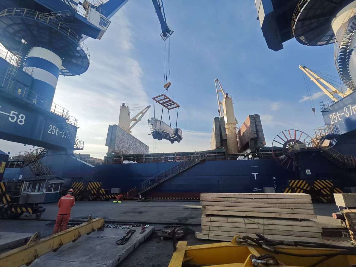 微信图片_20251021084908_485_32 微信图片_20251021084908_485_32