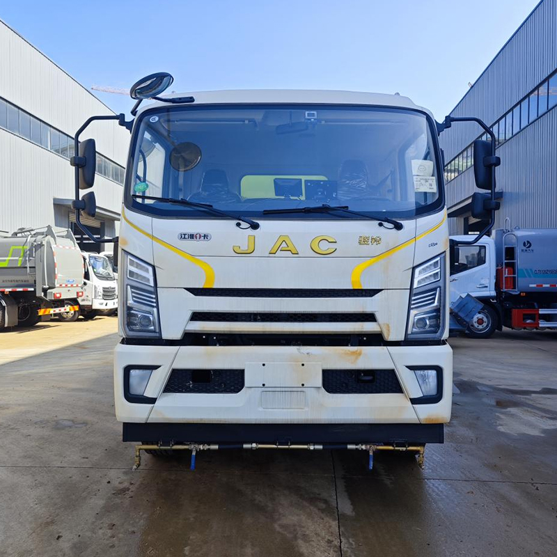 JAC Road sweeper