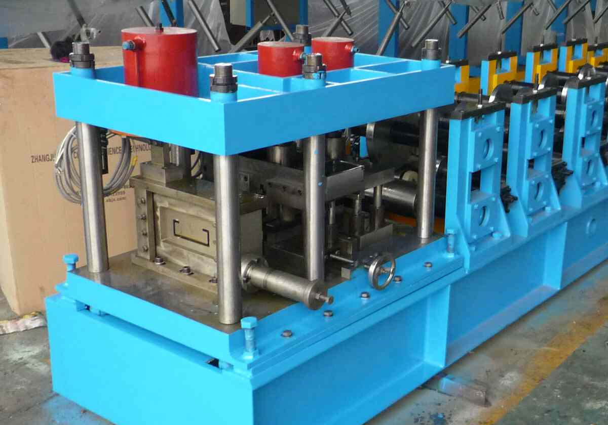 Máquina de conformação