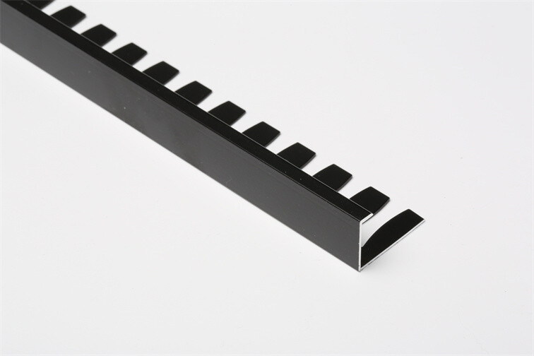 Fishbone c-shaped necking strip