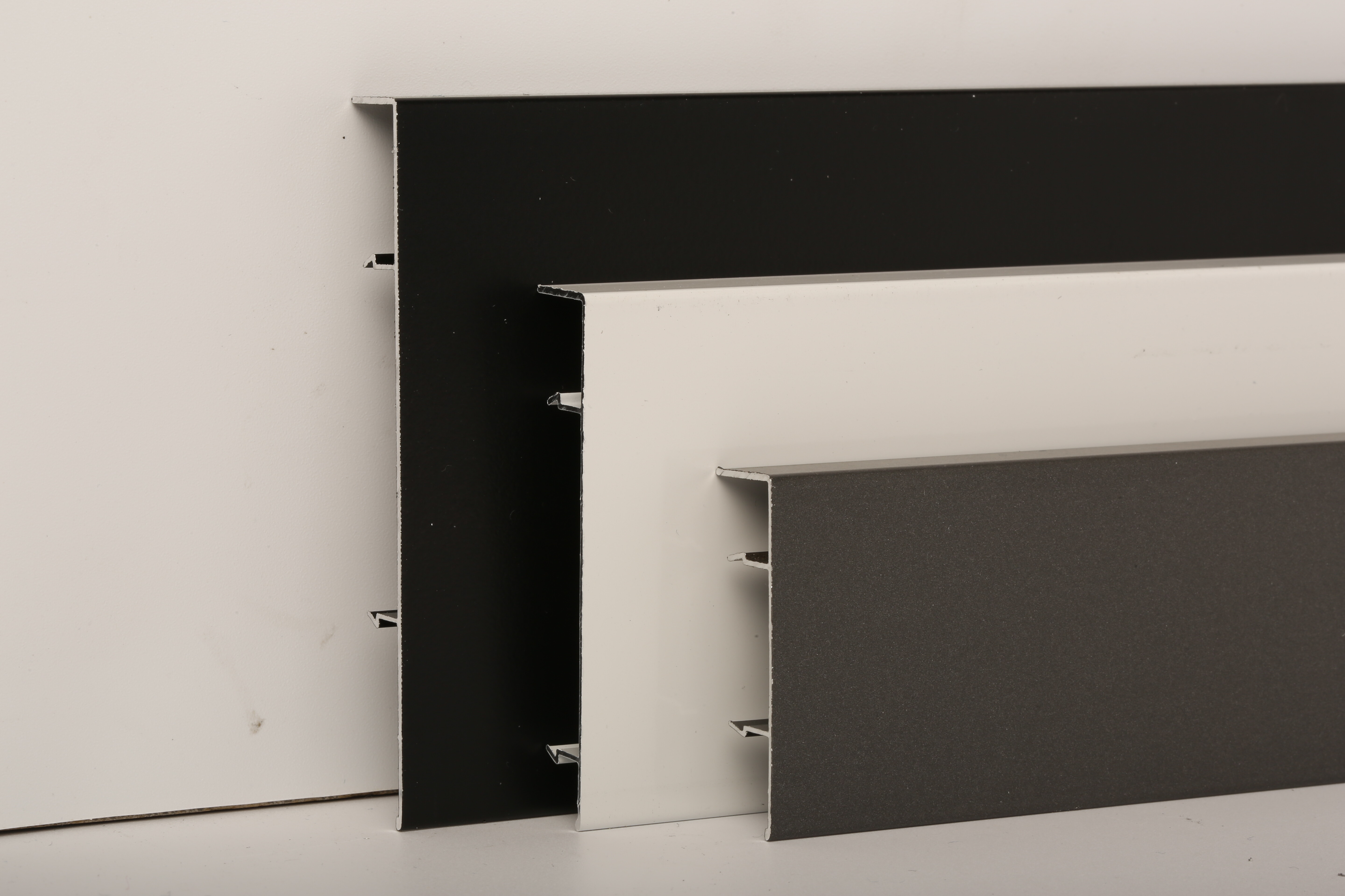 09 thick straight plate with baseboard clamped.