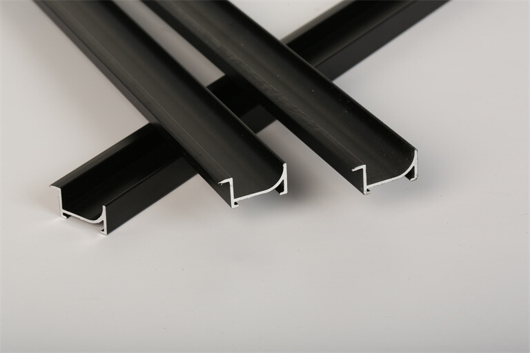  08 thick embedded baseboard