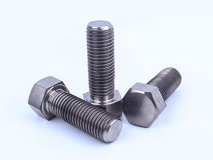 Titan-Sechskant-Schraube