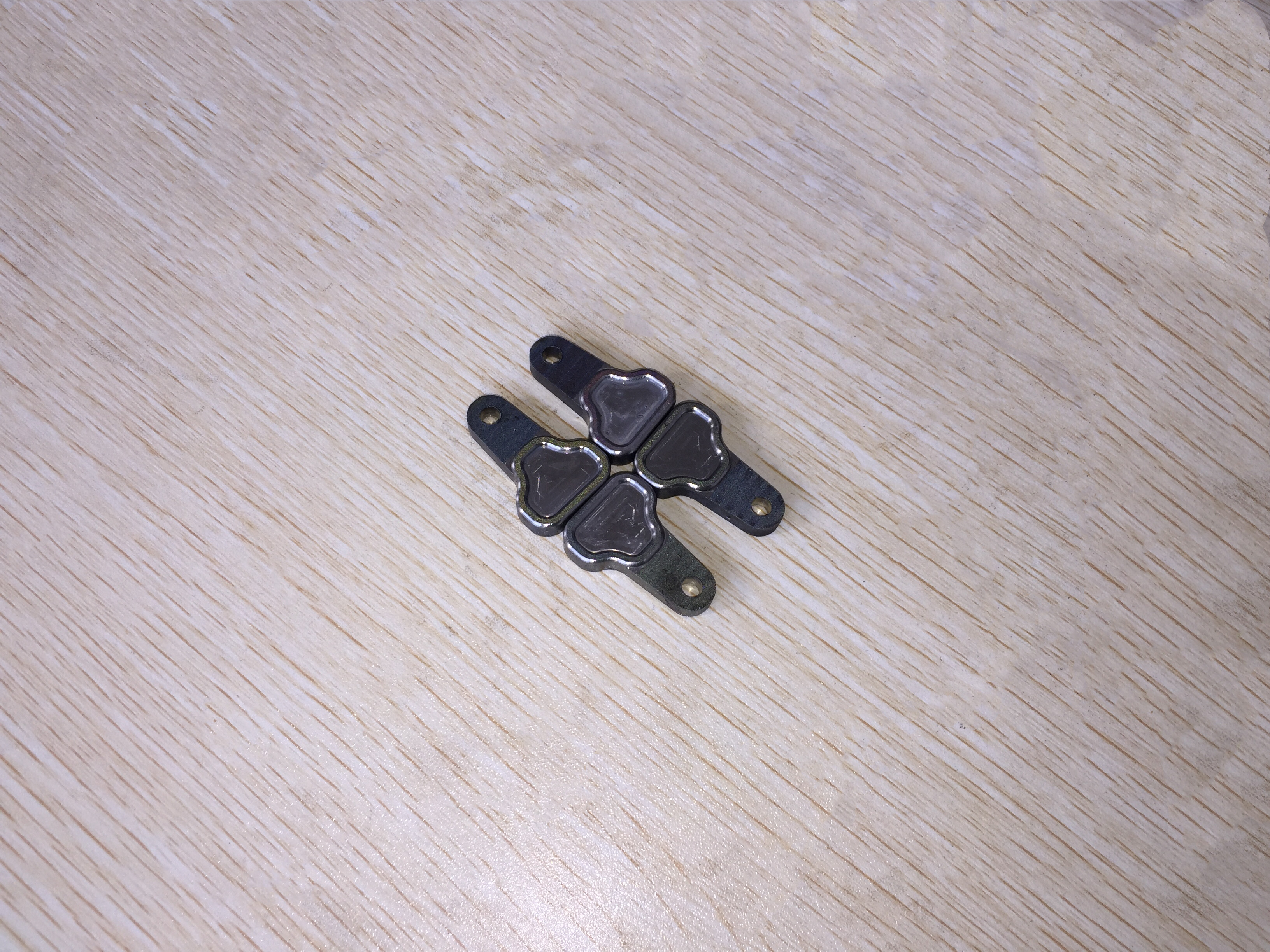 Titangegenstände mit unregelmäßigen Formen