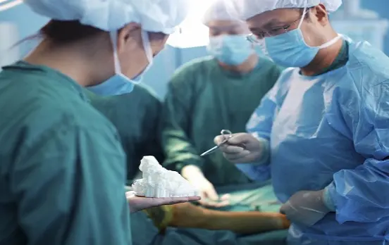 Progrès de la recherche sur la technologie d'impression 3D dans le domaine de l'orthopédie