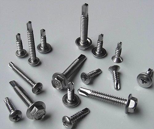 Fissaggio non standard in titanio