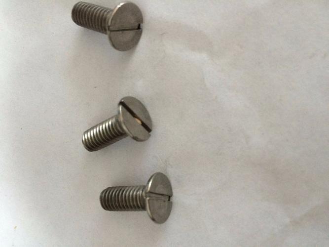 Viti a macchina con intaglio per capriate in titanio