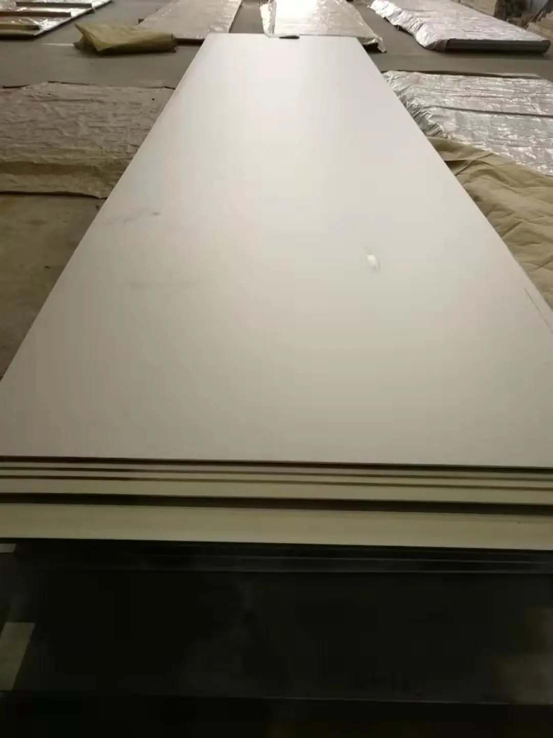 Adecuado para la industria automotriz para el uso de habilidades metalúrgicas de placas de titanio.