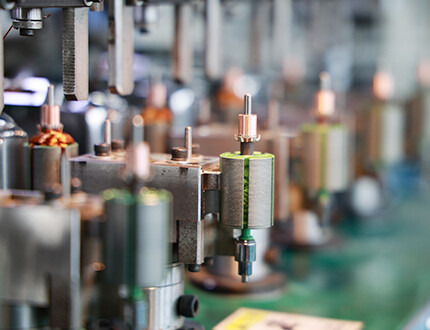 Why does the color-coated plate explode in daily use?