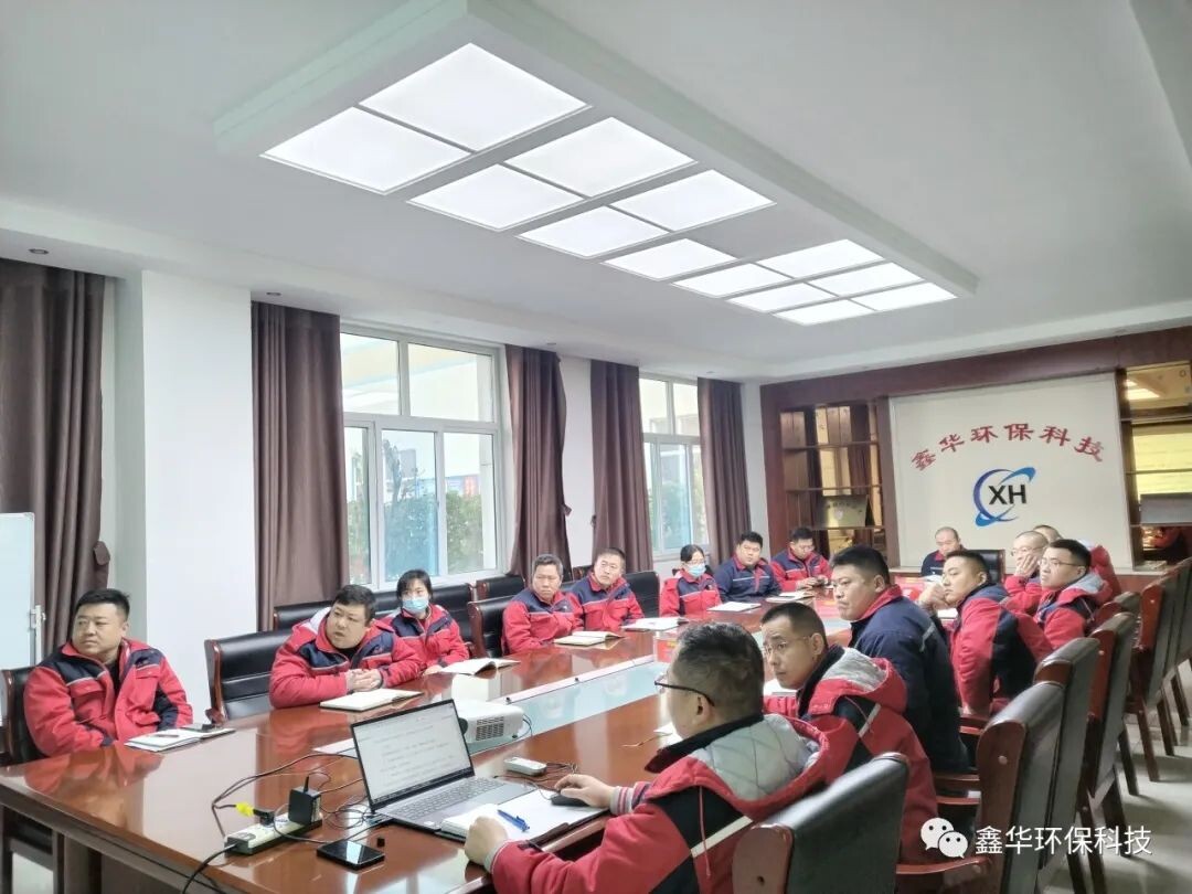 Read a book together and improve management level together