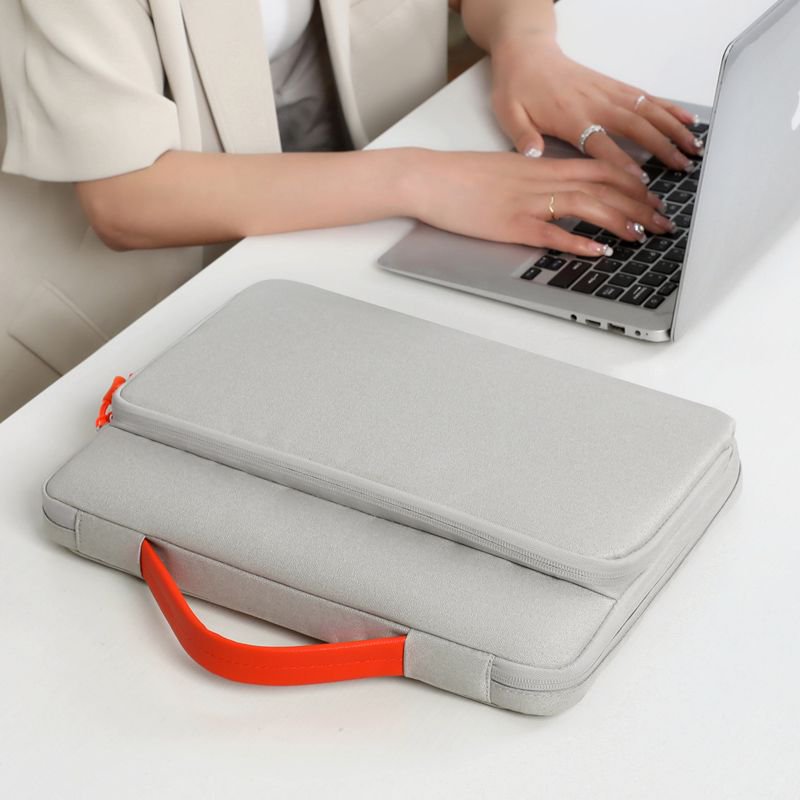 LAPTOP SLEEVE